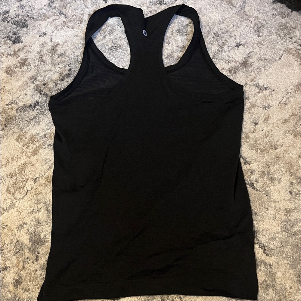Lululemon black tank